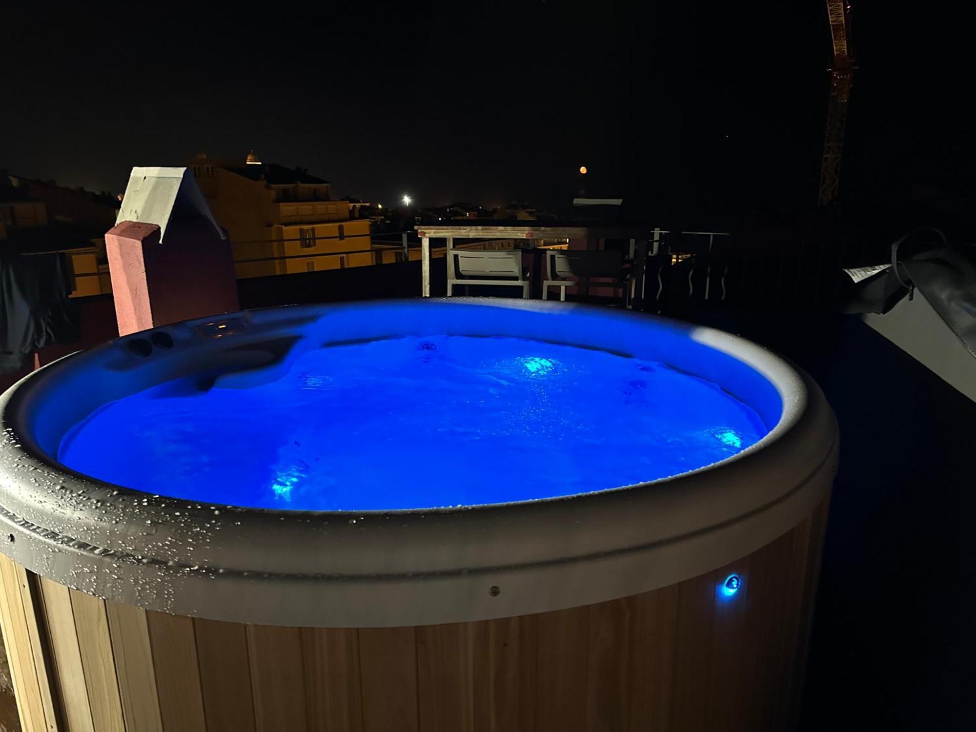 Pepites Bastiaises Vatta Appartement Roof Top Jacuzzi Vue Vieux Port Bastia  Exterior photo